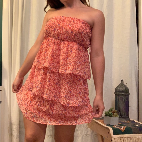 Spring tiered strapless dress - Picture 2 of 4